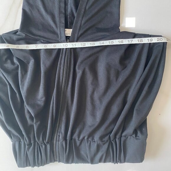 ROMA CONCEPT by Rosee Size L Black Sleeveless Hoodie Crop Sweatshirt Top - Picture 3 of 10